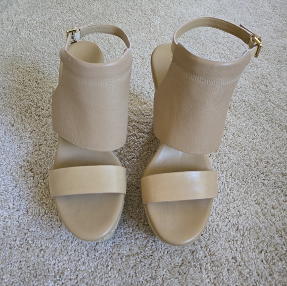 Cole Haan Nike air 8.5B women's Wedge sandle shoes beige leather platform - Picture 6 of 11